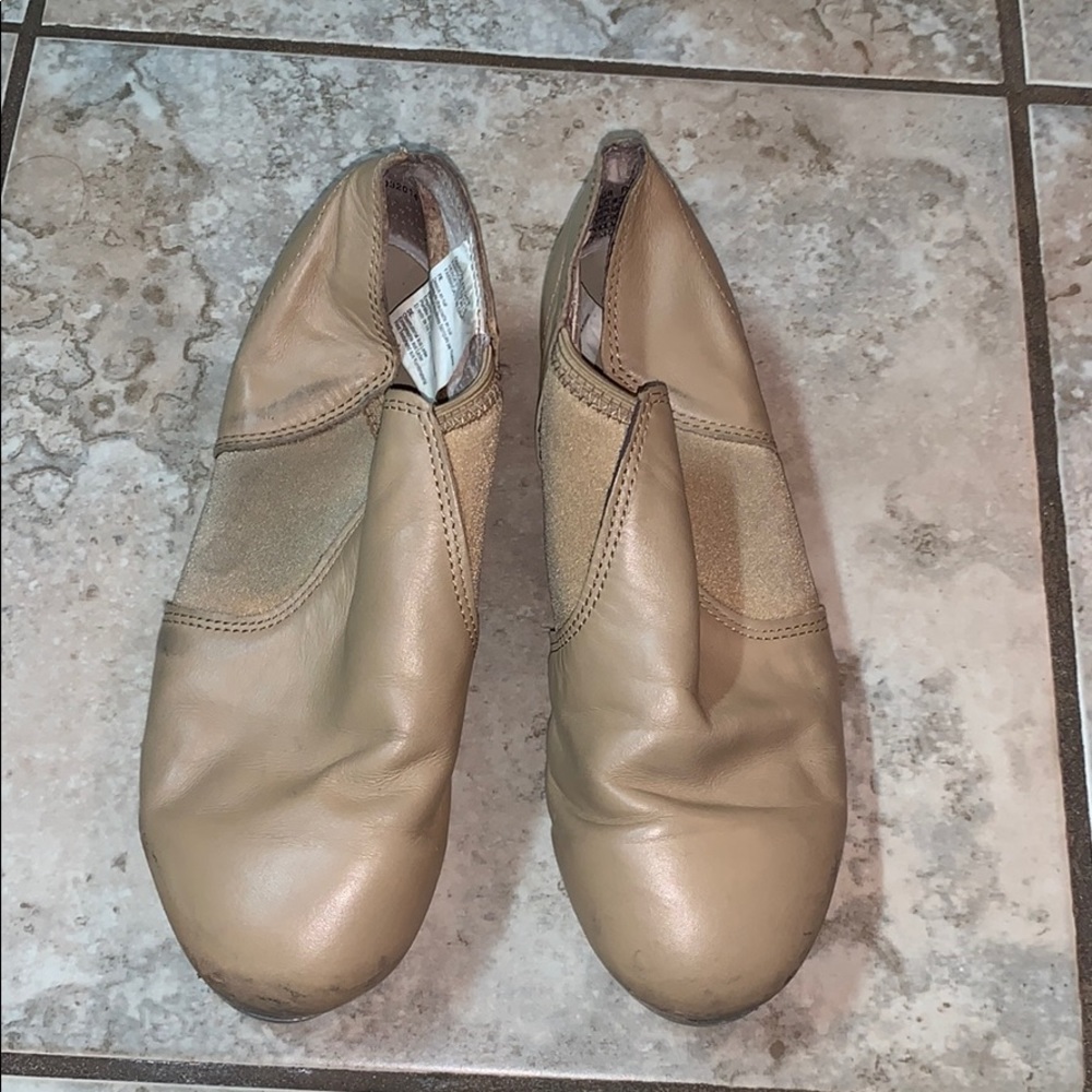 Women’s tap dance shoes